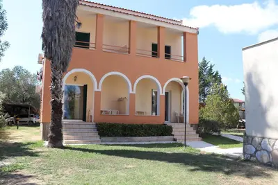 Image de Unique located holiday apartment directly at the sea, own beach access, Wifi | A