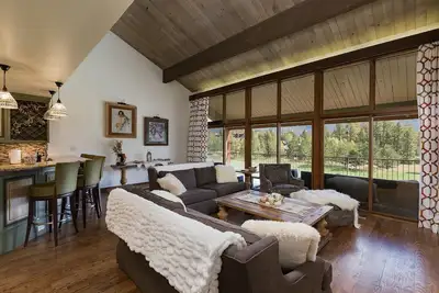 Image de Majestic Mountain Retreat (#740) | Near Ski - On Golf Course - Ac/Pool/HotTub
