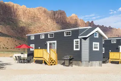 Tiny Home #3 - Tiny Home #3 Funstays Redrock