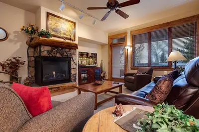 Image de Tl2203 | Cozy Condo | Nice View | Short Walk to Slopes | Winter Shuttle