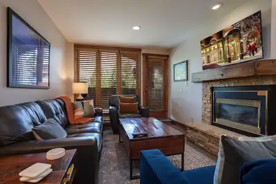 Image de Tr1102 | Mountain Getaway | 10 Hot Tubs | 4 Pools | Winter Shuttle