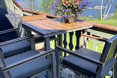 Image de Beautiful Lake Front 2 Br Condo on golf course with pool and hot tub in building