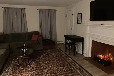 Image de 🔥Warm, Spacious, Free Wine🍷Entire Apt, Self CheckIn!