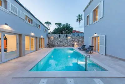 Image de Charming 5-Br Villa for 10+2 guests, with pool in green heart of Dubrovnik