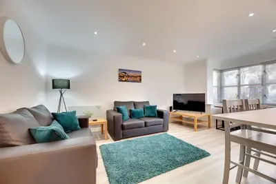 Image de Week2Week Super Jesmond Apartment
