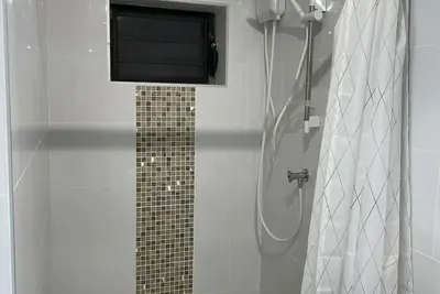 Image de New! Villa Coral Lora - Centrally located