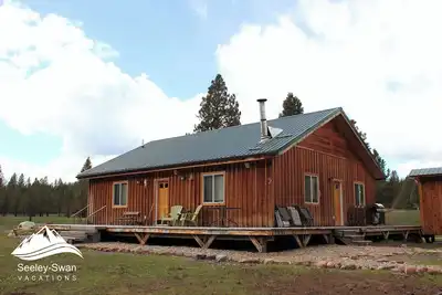 Image de Blackfoot River Cabins - Waterfront Retreats that sleep 6 w/ Space for Campers