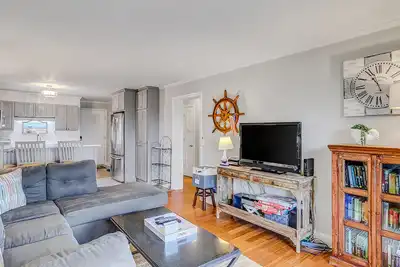 Ideal Island Gem W/ Shared Pool, Beach Access, Free WiFi, Private Balcony & More