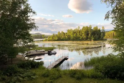 Image de Lakefront Home with High-Speed WiFi, Lake View, Dock, Washer\/Dryer, and Kayak