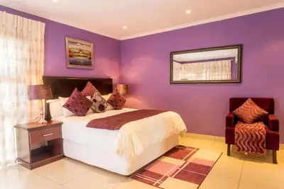Image de Ezulwini Guest House - Chambre Double Exécutive avec vue sur la piscine, 2 personnes à Balito