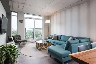 Image de Queen West Penthouse Loft With Large Outdoor Space (long-term rentals only)