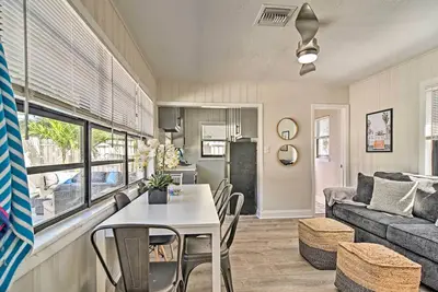 Image de 2 Conjoined Units - Steps From Madeira Beach!
