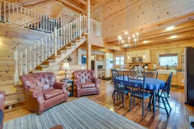 Image de Modern Log Cabin w/ Rec Room, Steps to Lake!