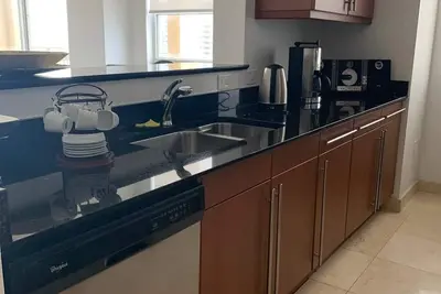 Image de Apartment with 2 bedrooms and 2 bathrooms on the beach with a view of the sea