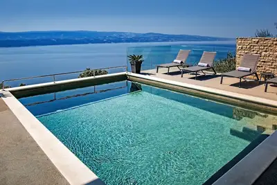 Image de New Luxury Villa Dispet with heated pool, hot tub, cinema and gaming room