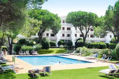Image de Pharaon with swimming pools - type H, three-room apartment with balcony