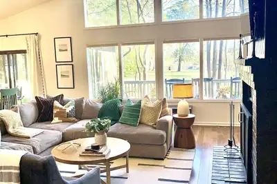 Image de The Woods - Chic and Cozy Home in The Woods Golf and Spa Resort