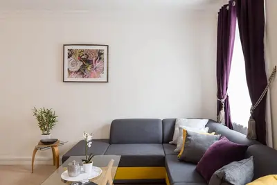 Image de Appartement-Prestige-Salle de bain privée séparée-Vue sur Rue