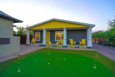 [Urban Retreat] Park-like setting in Central Phx