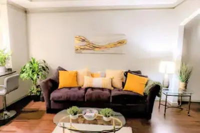 Image de Chic Atlanta Oasis w/Gym + Pool Near Downtown