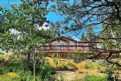 Image de Forest cabin on 4 acres, Newly renovated, Quiet and secluded.
