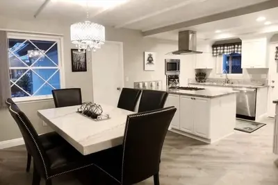 4bd Remodeled House, Firepit, Gameroom, Clean!