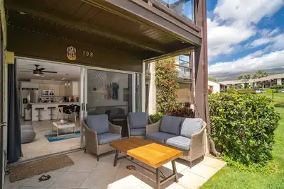 Image de Hale Kamaole 108 - Ac, Partial Ocean View, Across from Kamaole Beach!