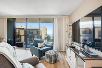 Image de 2nd Floor Ocean View Condo with Balcony, Shared Pool/Ht/Tennis, Ac