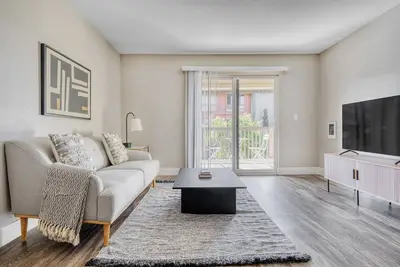 Image de Premium Foster City 2br w/ Gym, Pool, W/D, near highways, by Blueground