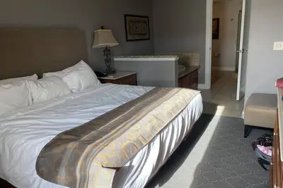 Image de BottleRock Weekend Last Minute Price! Stay in a 4 Star Resort 1 Bedroom Suite.