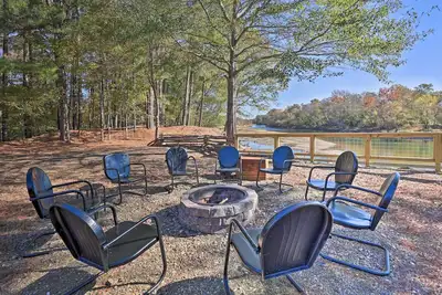 Image de Waterfront Deck: Home on Ouachita River!