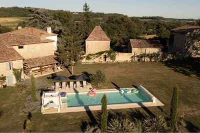 Image de Cottage nature avec piscine et spa