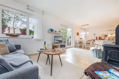Image de Quiet and central vacation apartment with fireplace by the Baltic Sea