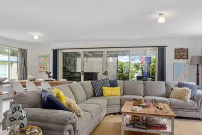 Image de Decked Out @ Dolphin - 31 Dolphin Avenue
