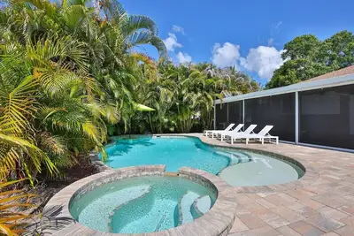 Image de Tranquility Found Heated Saltwater Pool + Spa