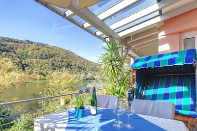 Image de Apartment with terrace on the banks and with a view of the Moselle