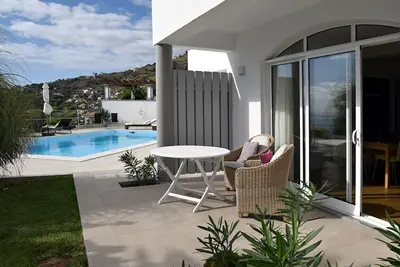 Image de Casa Oliva-Vista Mar2: Designer apartment garden level, top location, heated pool
