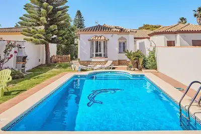 Villa Lola Los Gallos Chiclana de la Frontera by Ruralidays