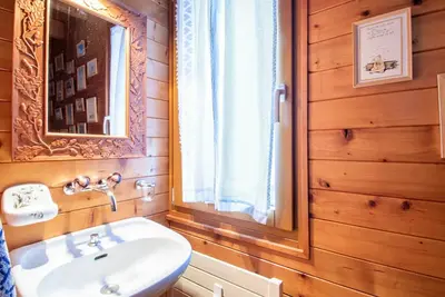 Image de Magnifique maison de vacances privée pour 7 personnes avec Wifi, Tv, terrasse et parking