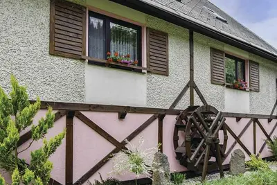 Image de Joli appartement dans une maison de vacances avec Wifi, piscine, Tv, patio, animaux admis et parking