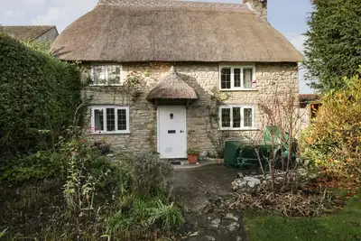 Image de Snowdrop Cottage, family friendly, with open fire in Milborne Port