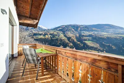 Image de Appartement Oberegghof Hirzer avec vue sur les montagnes, piscine et Wi-Fi