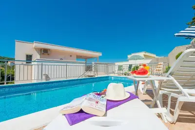 Image de Villa Borna Apartments - Deluxe Two Bedroom Apartment with Terrace and Sea View - br. 7