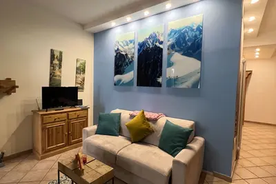 Image de Apartment 9 - Blue Moon