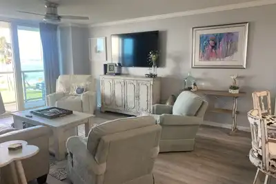 Image de Completely renovated 1 bedroom on first floor Sabine Yacht and Racquet Club