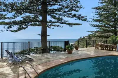 Image de Dolphin Bay Oceanfront by Palm Beach Holiday Rentals