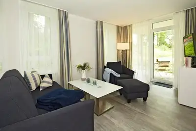 Image de Lovely Baltic Sea apartment in park with terrace and direct beach access! -