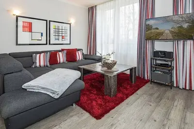 Image de Modern vacation apartment in a prime beach location with a sunny south-west-facing balcony -