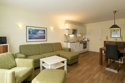Image de 2-room apartment with balcony and view of the park in a great beach location -