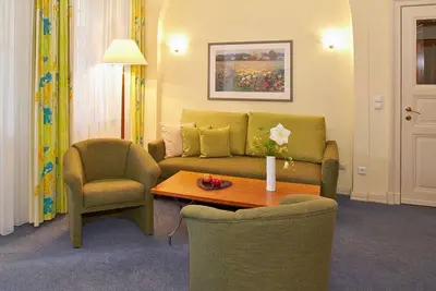 Image de Vacation in Kaiserbad Heringsdorf - apartment right by the sea with a great loggia!